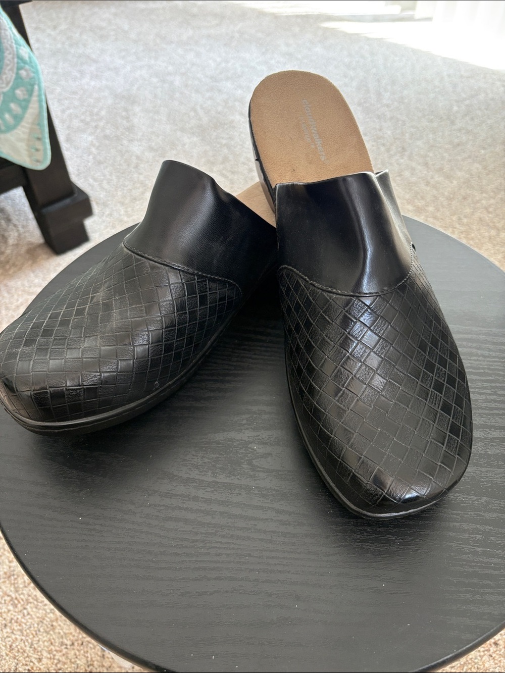 comfortview Black Woven-Pattern Slip-On Clogs